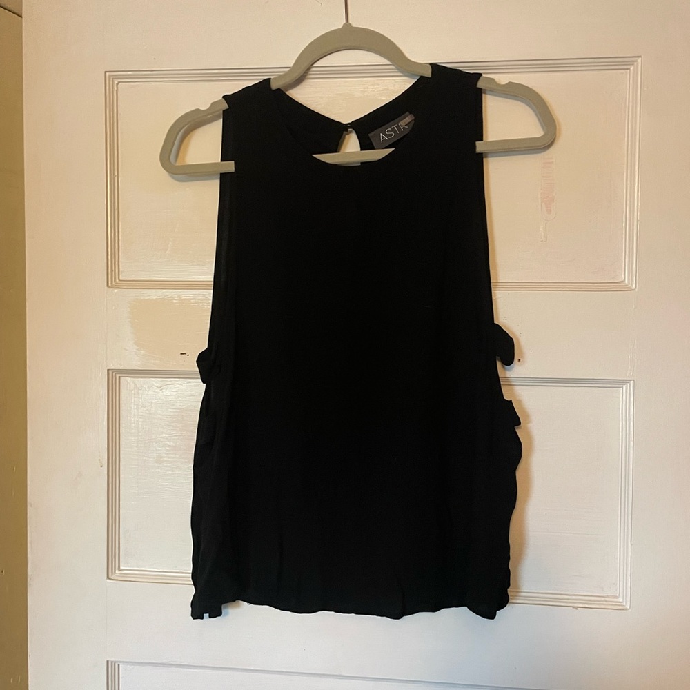 ASTR Cutout Top